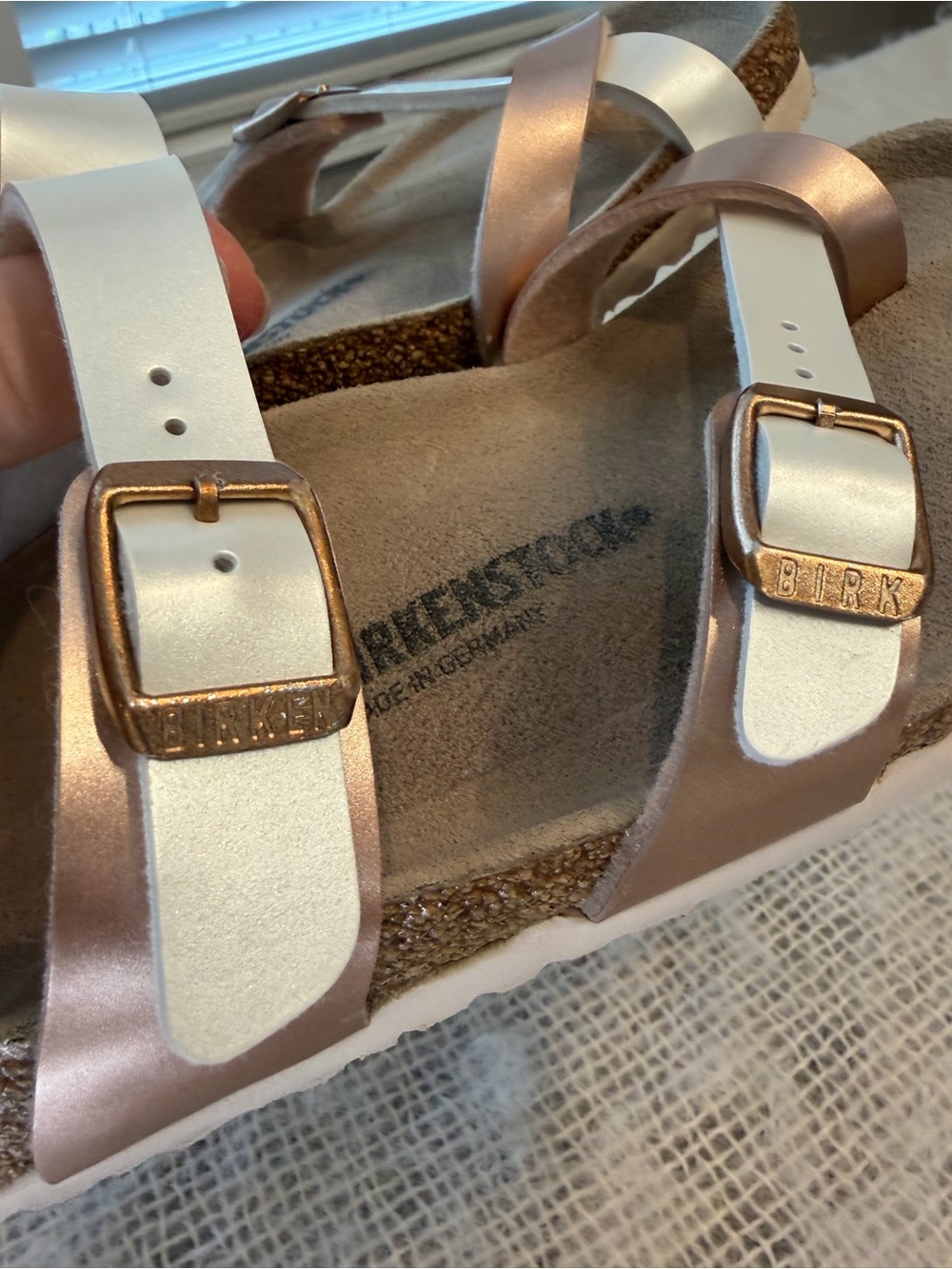 Birkenstock mayari kids sandals  pearl & rose gold EUC - Picture 12 of 16